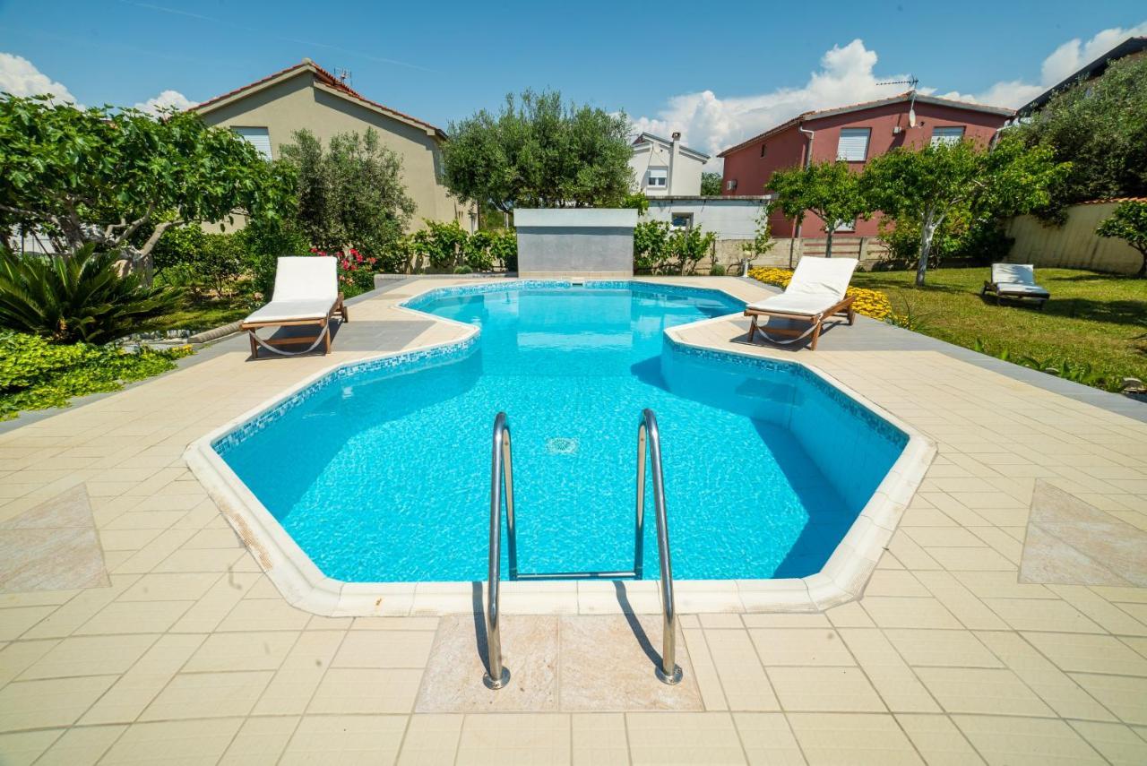 Villa Lulic Vir Ngoại thất bức ảnh