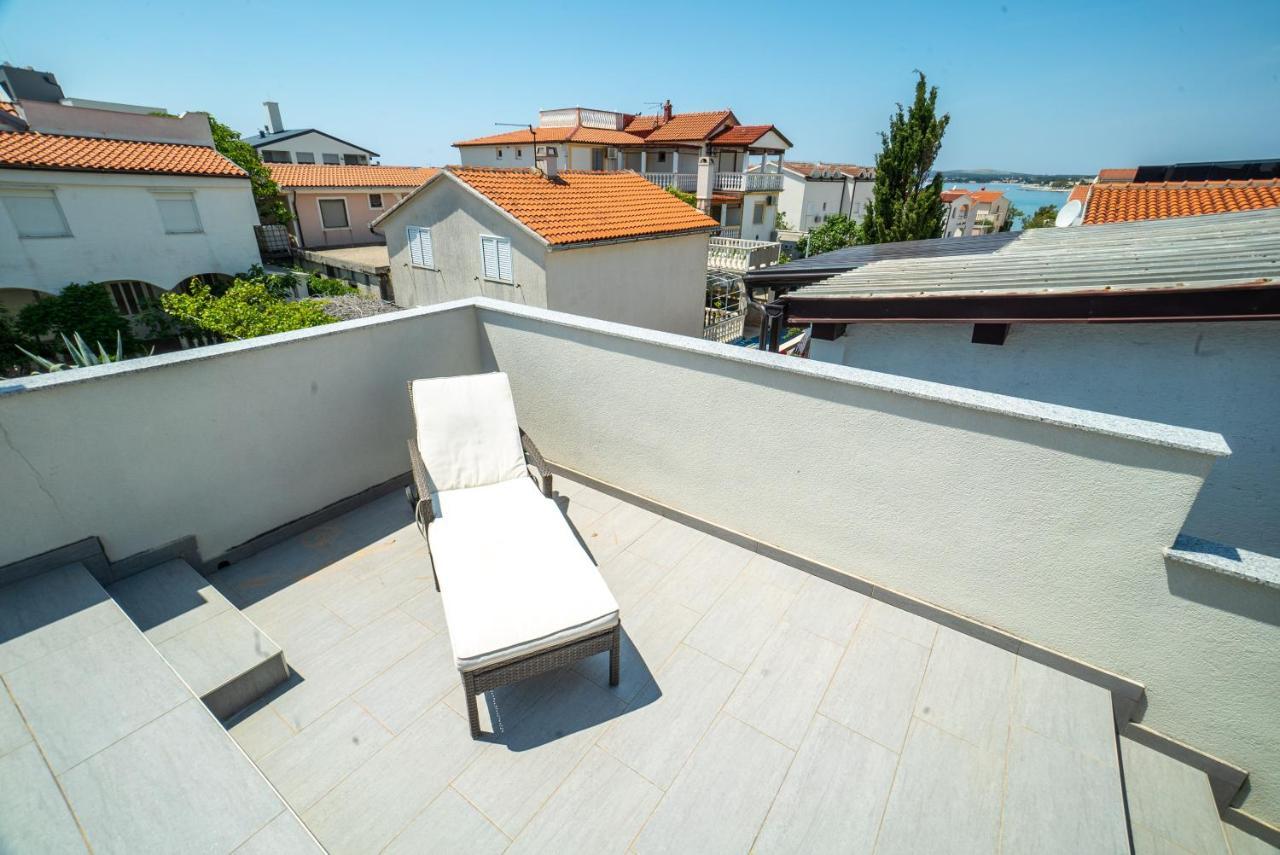 Villa Lulic Vir Ngoại thất bức ảnh