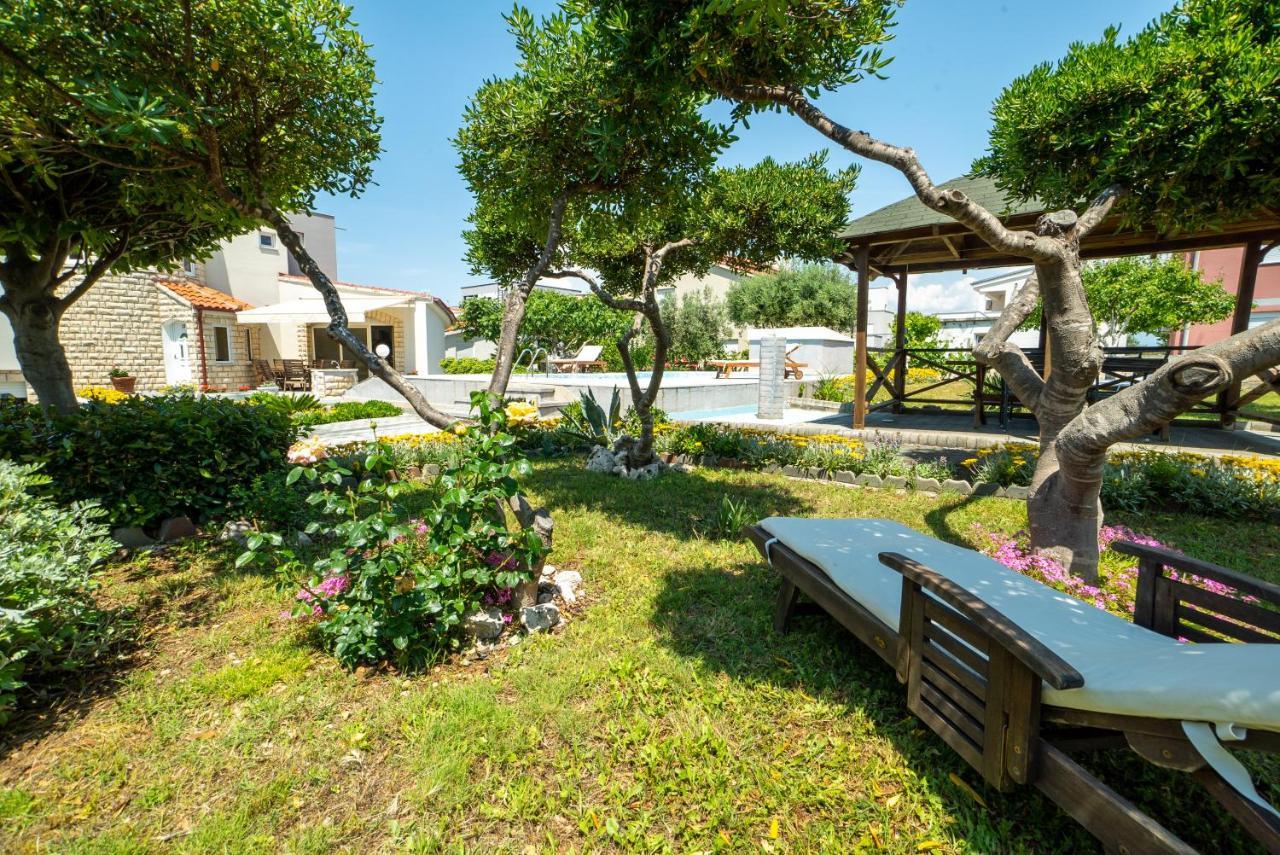 Villa Lulic Vir Ngoại thất bức ảnh