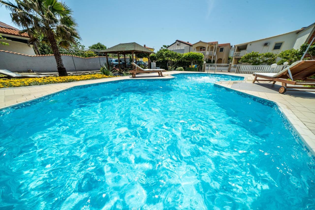 Villa Lulic Vir Ngoại thất bức ảnh