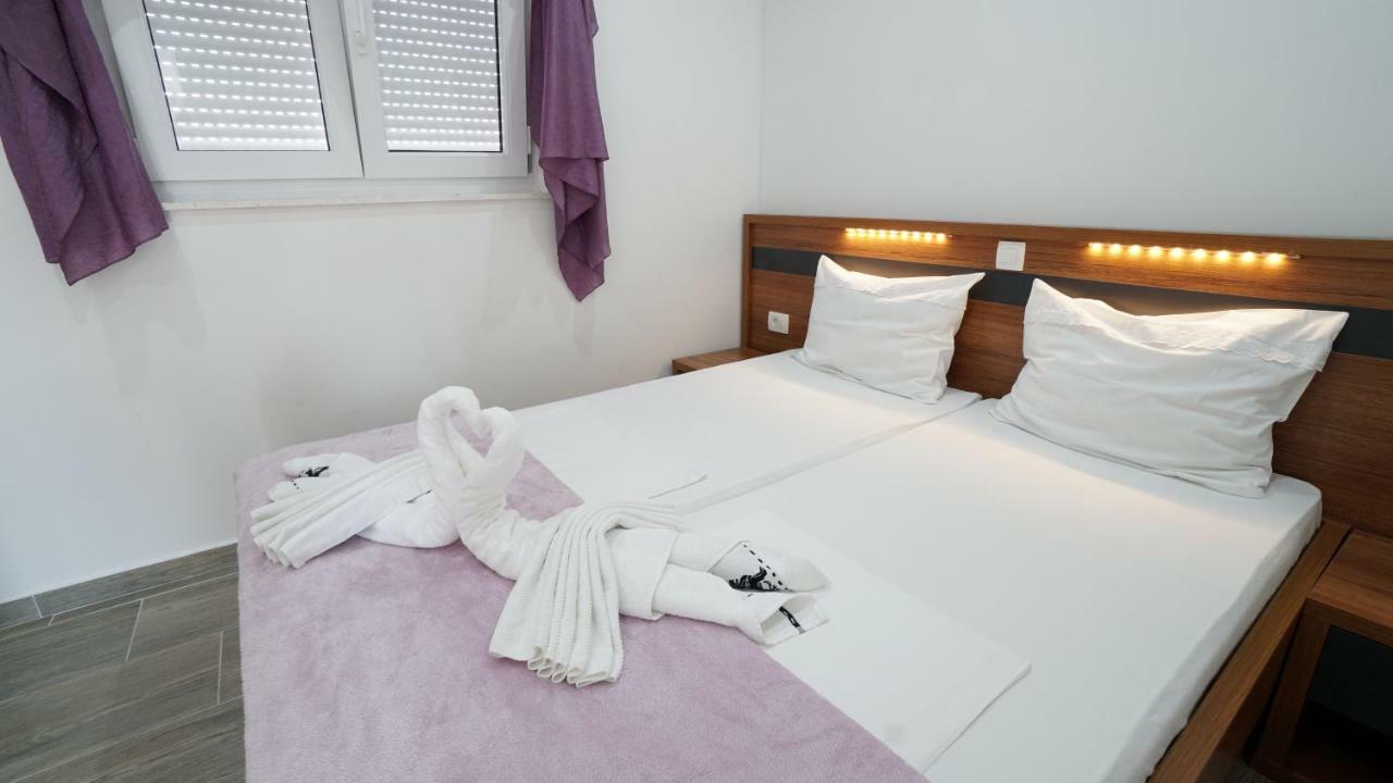 Villa Lulic Vir Ngoại thất bức ảnh