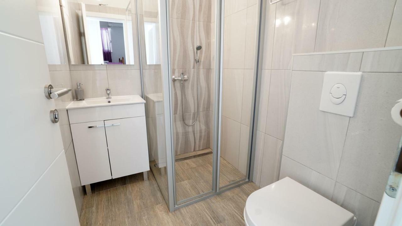 Villa Lulic Vir Ngoại thất bức ảnh