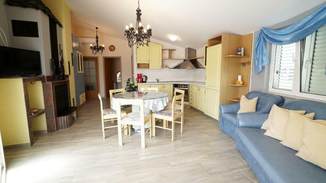Villa Lulic Vir Ngoại thất bức ảnh